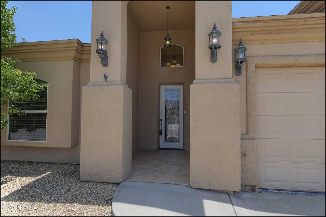11420 Victor Flores Pl - Photo 5 of 50