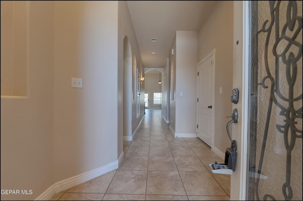 11420 Victor Flores Pl - Photo 6 of 50