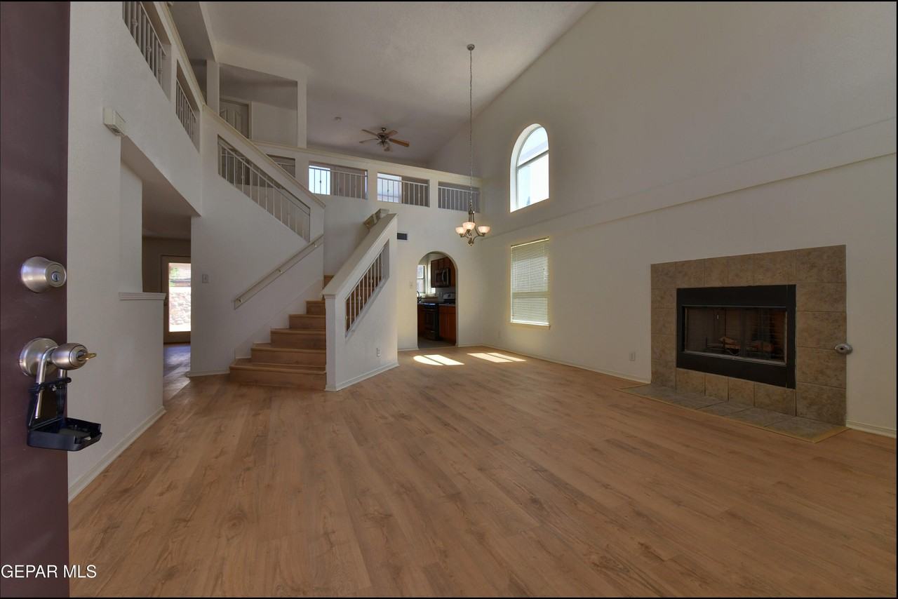 253 Summerbrooke Ct - Photo 7 of 50