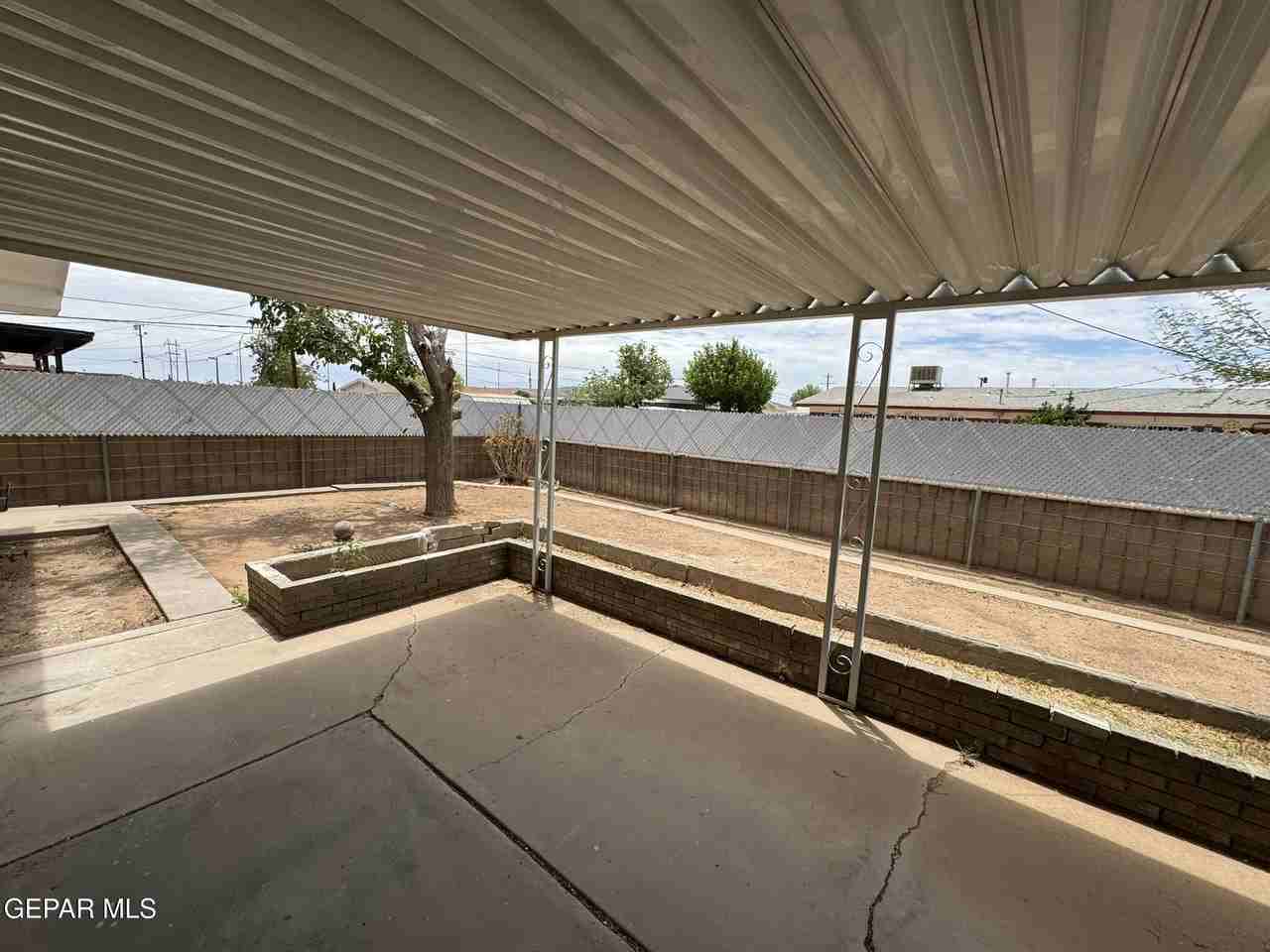 5704 Miami Ct - Photo 5 of 21