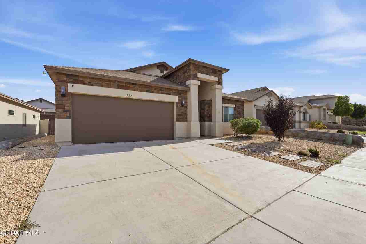 927 Brass Hill Ave - Photo 4 of 46