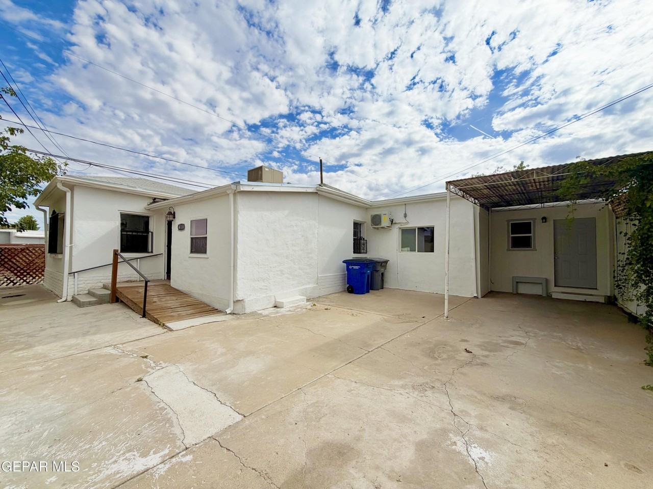 418 S Estrella St - Photo 2 of 25