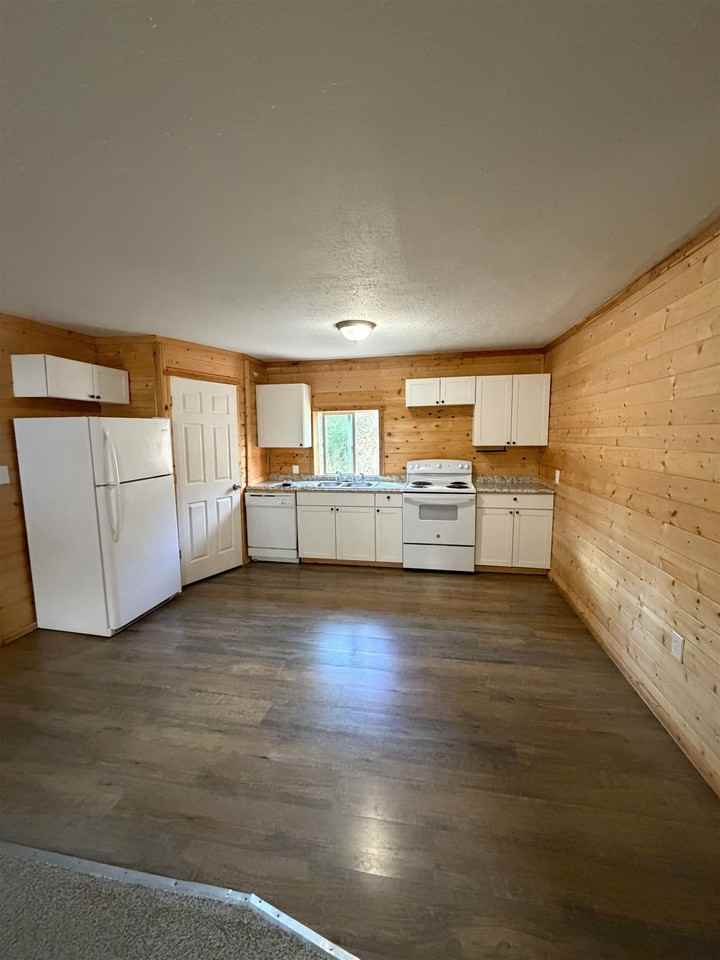 2921 Glacier State Dr #6 - Photo 3 of 11
