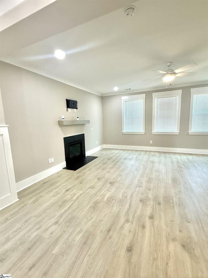 627 Crossbuck Trl - Photo 4 of 27