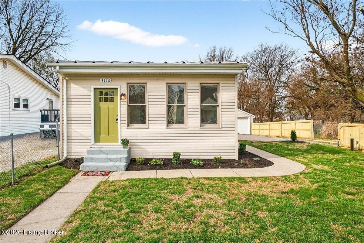 4218 Sherman Ave - Photo 3 of 34