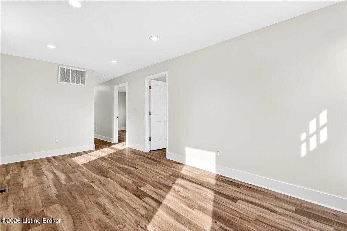 4218 Sherman Ave - Photo 7 of 34