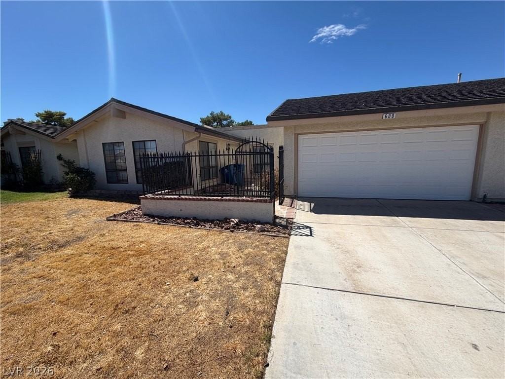 600 Woodmount Dr - Photo 2 of 31