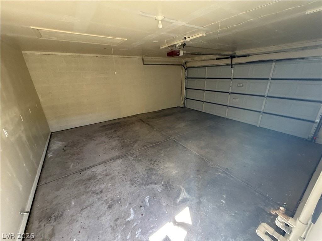 600 Woodmount Dr - Photo 4 of 31