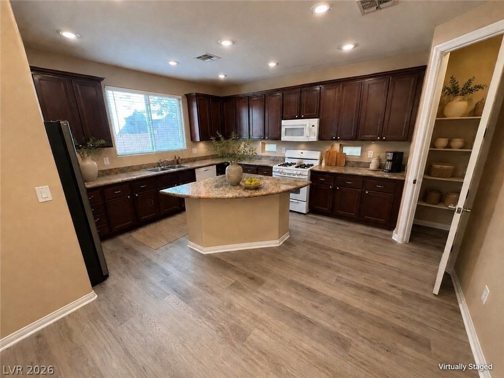 10741 Cather Ave - Photo 6 of 23