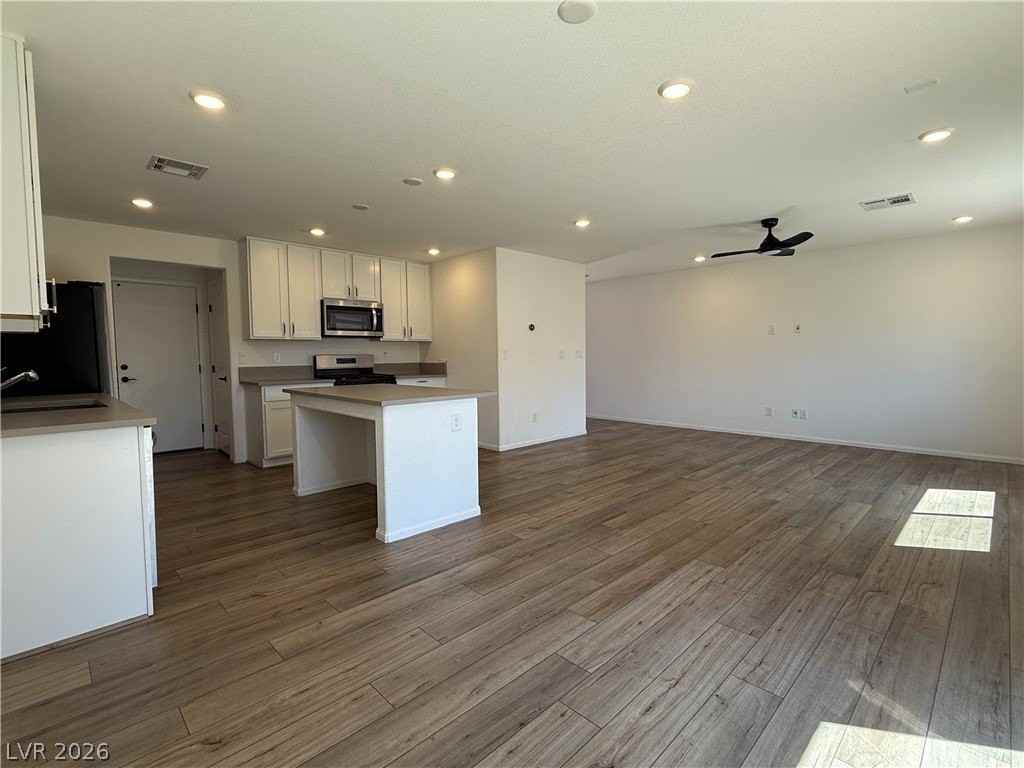 5299 Barcola Ave - Photo 3 of 20