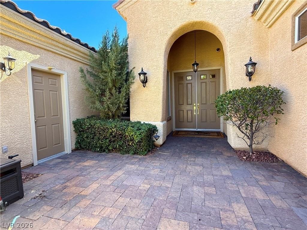 2875 Scotts Valley Dr - Photo 5 of 35