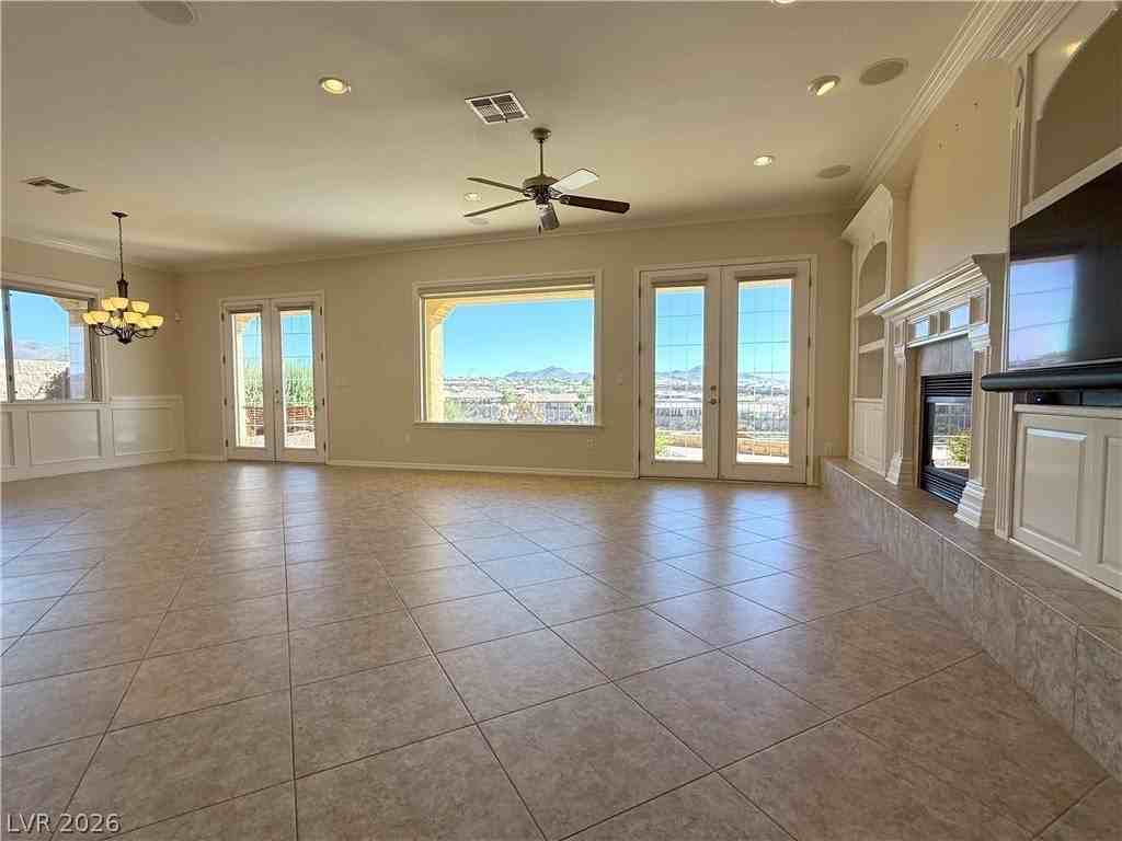 2875 Scotts Valley Dr - Photo 6 of 35