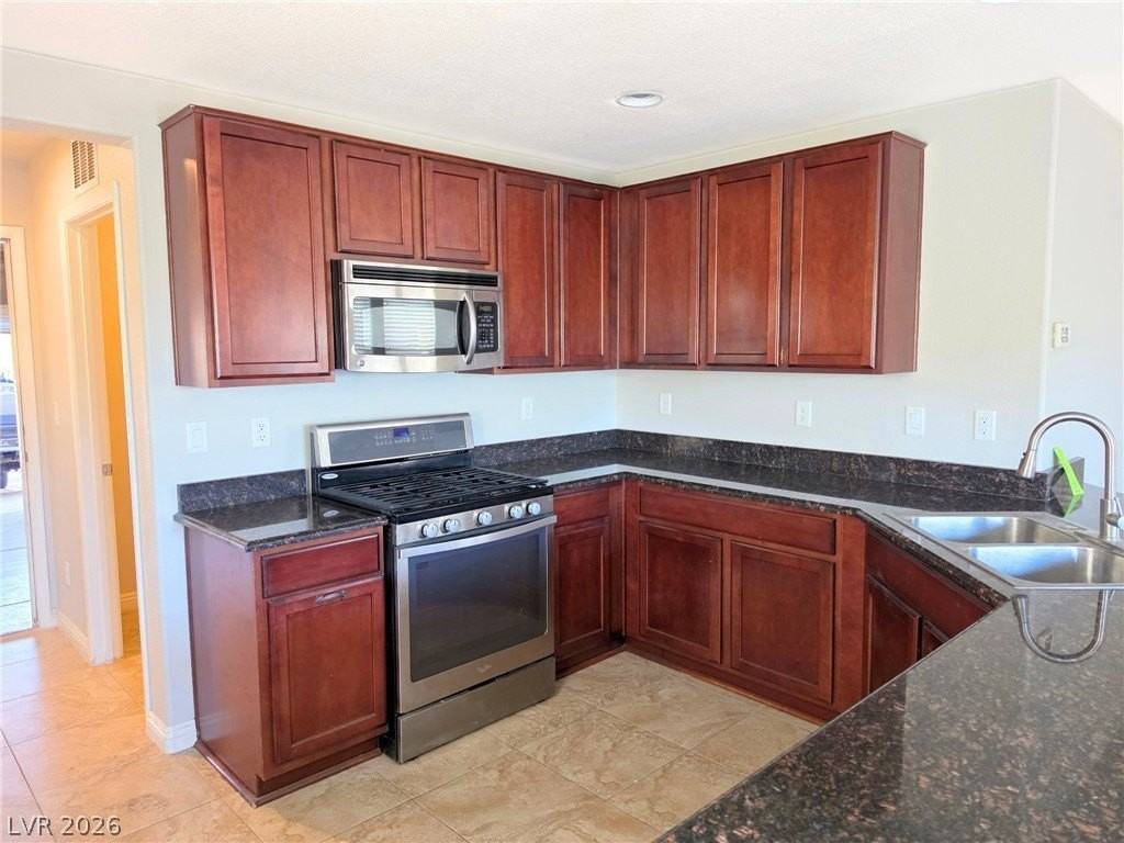 10627 Pennant Ave - Photo 4 of 11