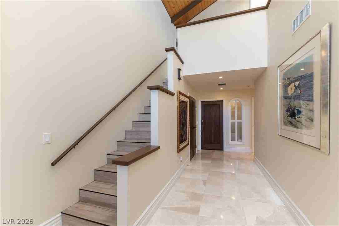2845 Queens Courtyard Dr - Photo 4 of 50