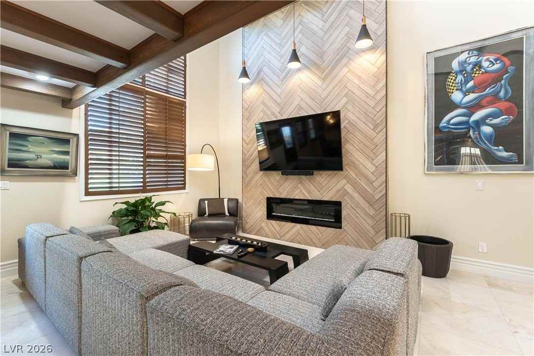 2845 Queens Courtyard Dr - Photo 5 of 50