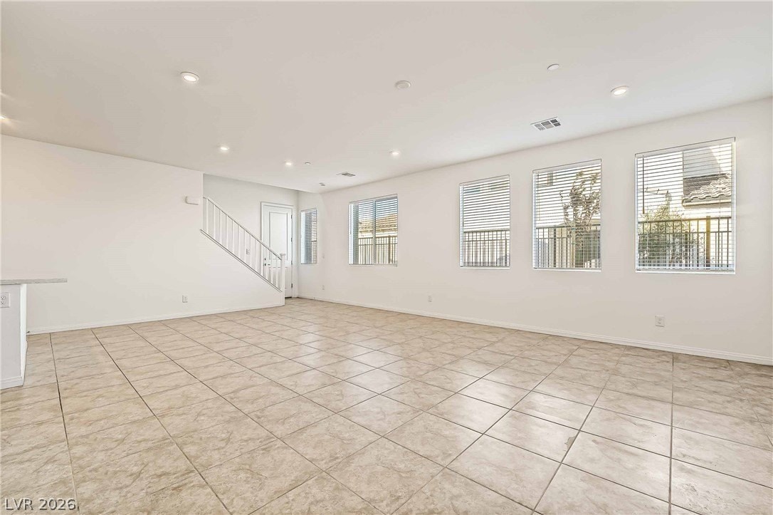 228 Vanhoy Ave - Photo 3 of 15