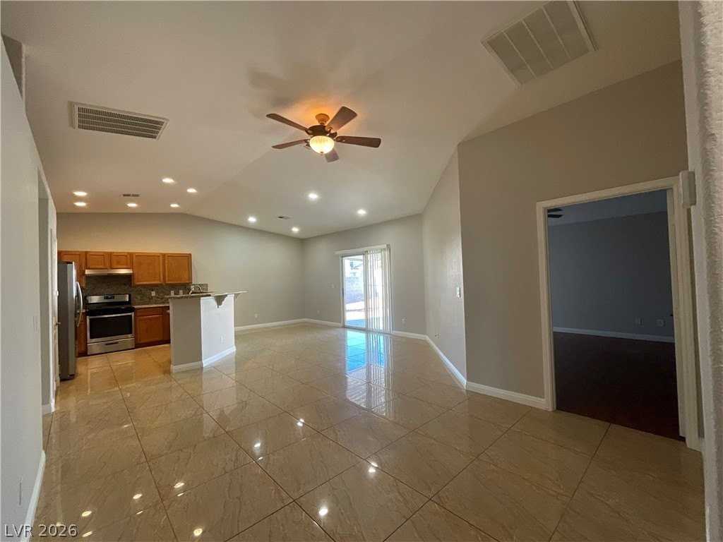 5219 Willowdale Ct - Photo 3 of 14