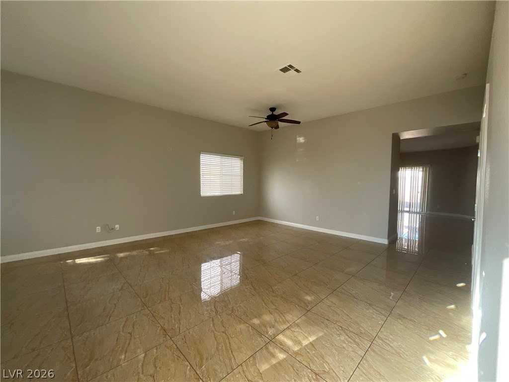 5219 Willowdale Ct - Photo 5 of 14
