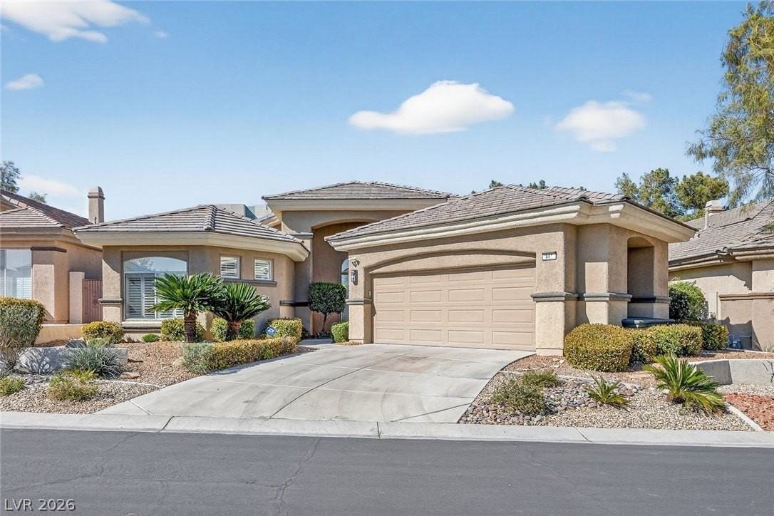 541 Summer Mesa Dr - Photo 2 of 48