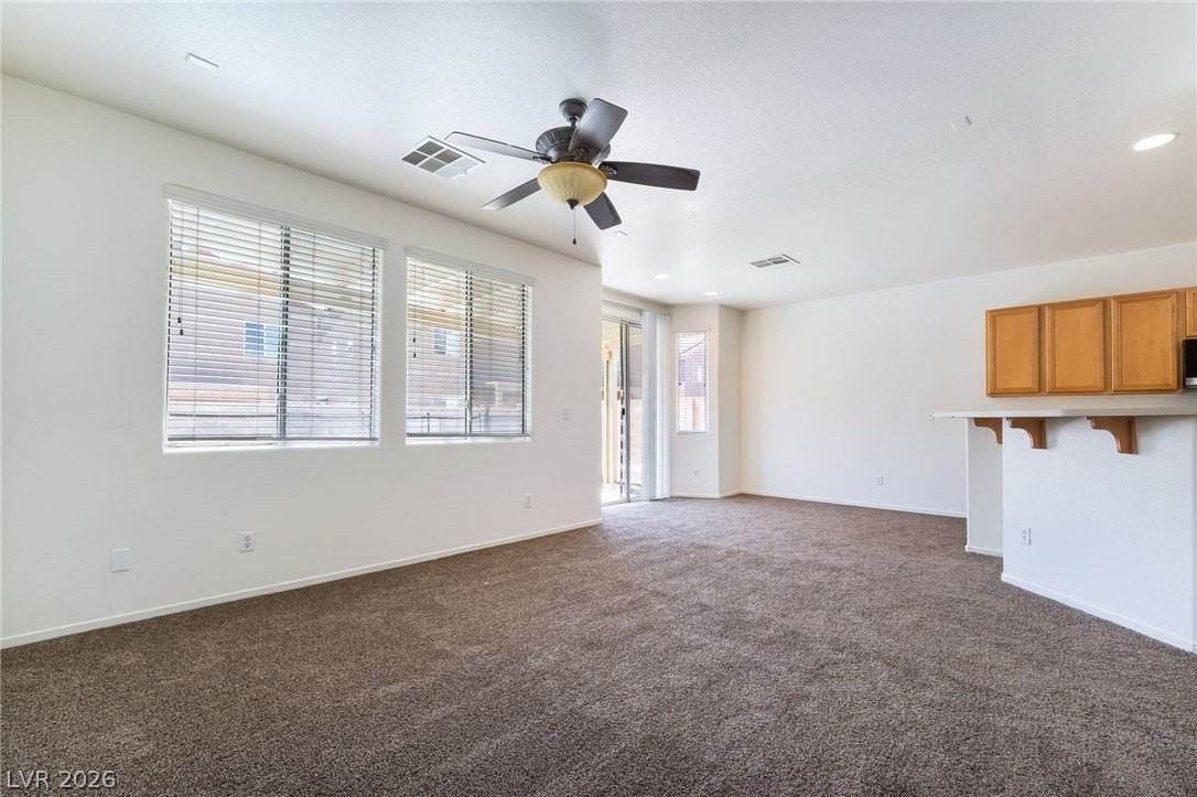 4935 Gingerlyn St - Photo 4 of 24