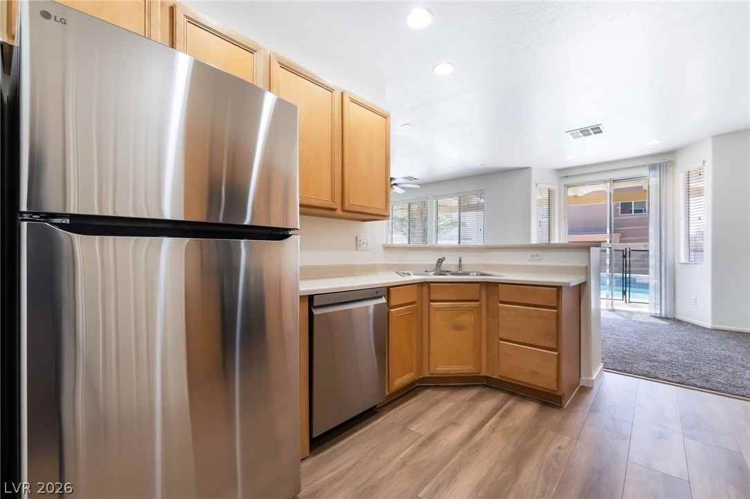 4935 Gingerlyn St - Photo 7 of 24