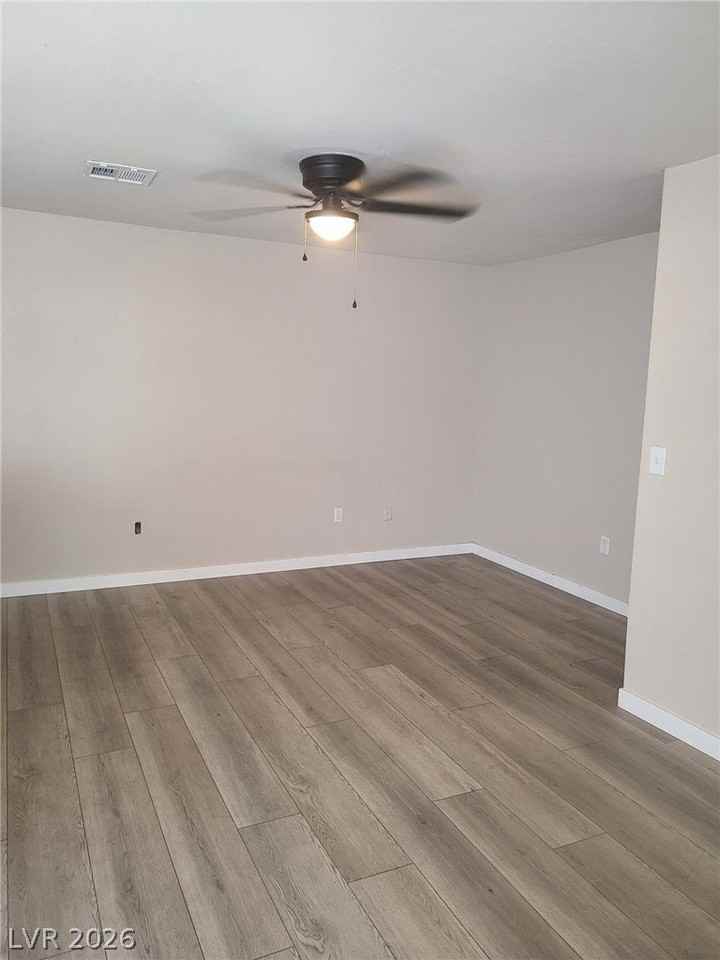 1133 Willow Tree Dr #B - Photo 4 of 20