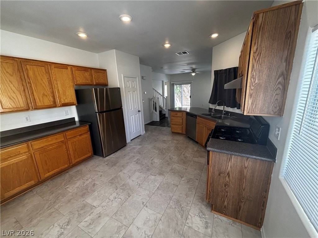 9469 Oro Bullion St - Photo 3 of 18