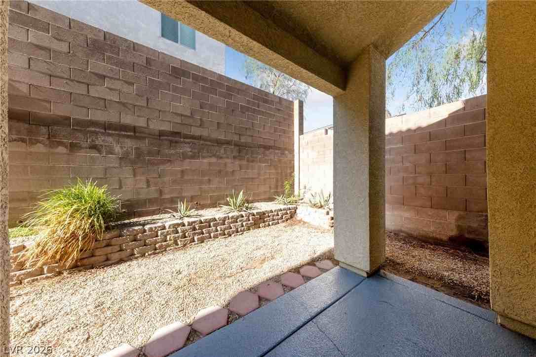 10005 Barengo Ave - Photo 3 of 31