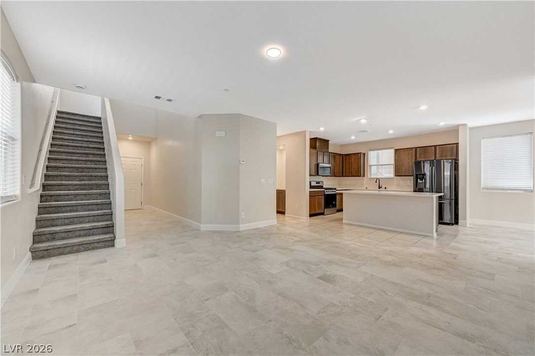10956 Oregano Ave - Photo 6 of 50