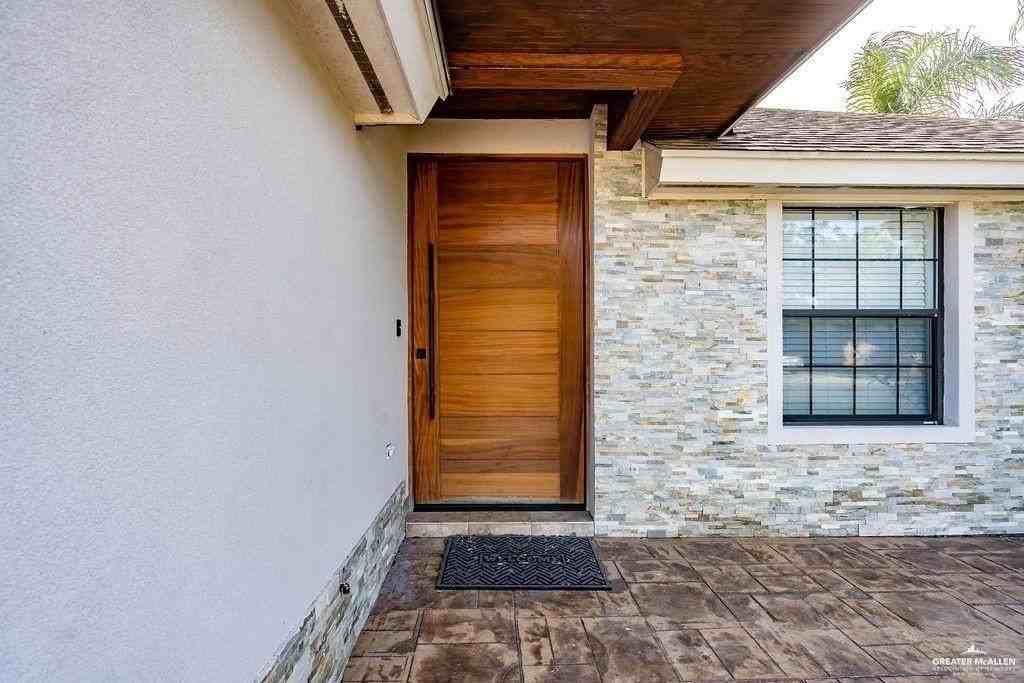 408 E Redbud Ave - Photo 2 of 13