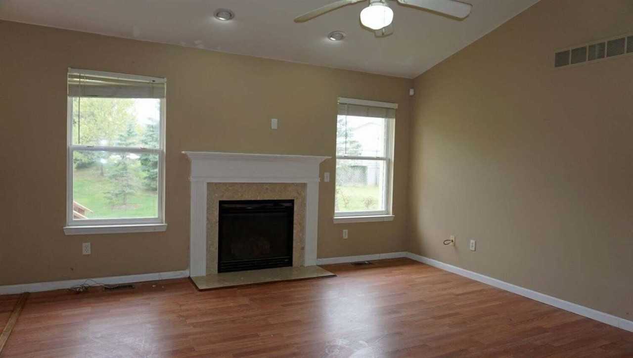 1841 Wexford Cir - Photo 2 of 17