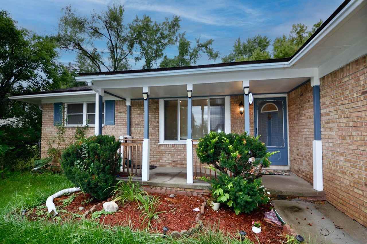 3127 Plymouth Rd - Photo 3 of 37