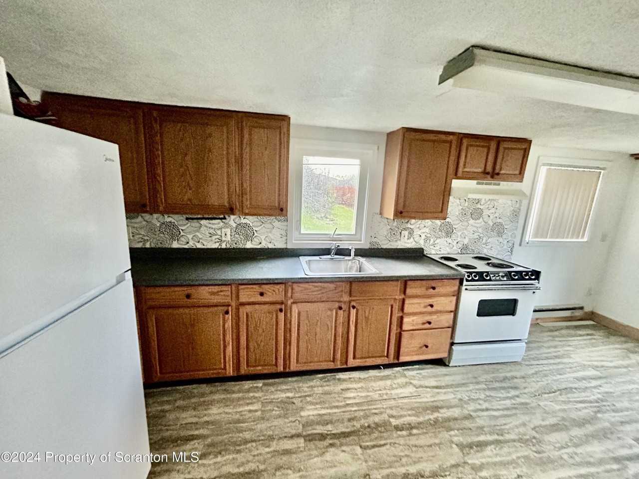 1815 Melrose Rd - Photo 4 of 19