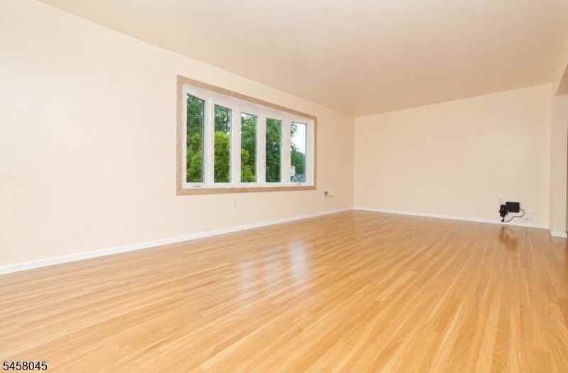 839 Walnut St - Photo 2 of 11