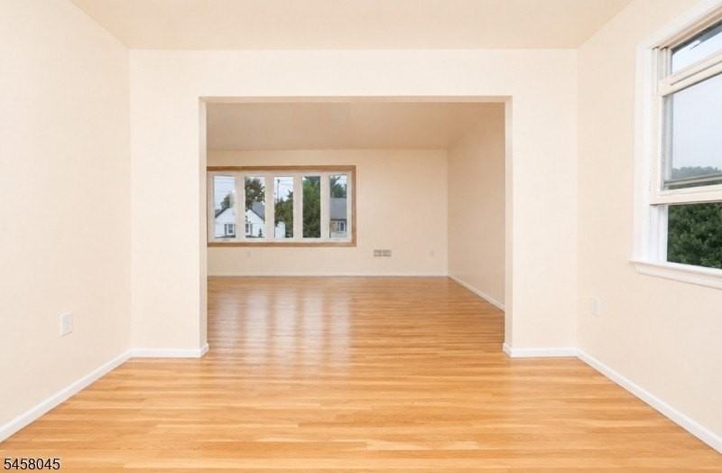 839 Walnut St - Photo 3 of 11
