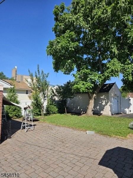 102 W Oldis St - Photo 2 of 3