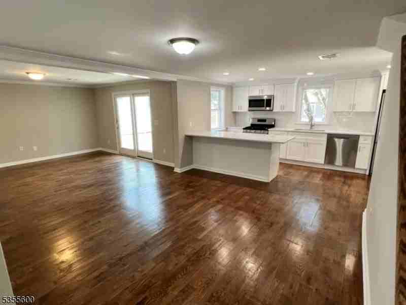 30 Gregory Ave - Photo 3 of 16