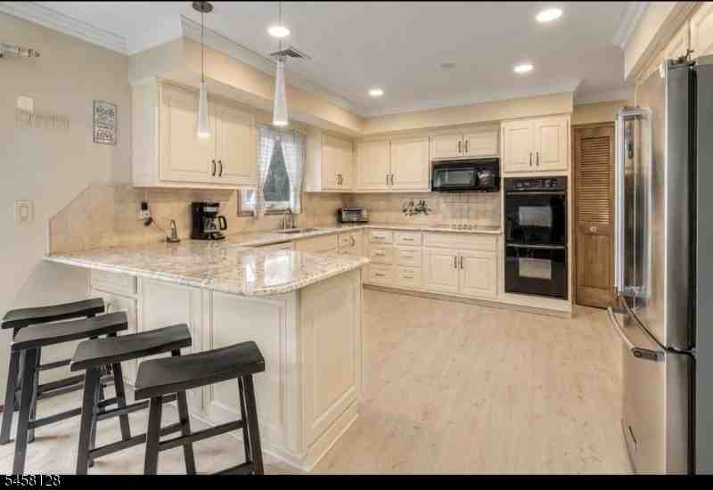 7 Glendale Ln - Photo 6 of 7