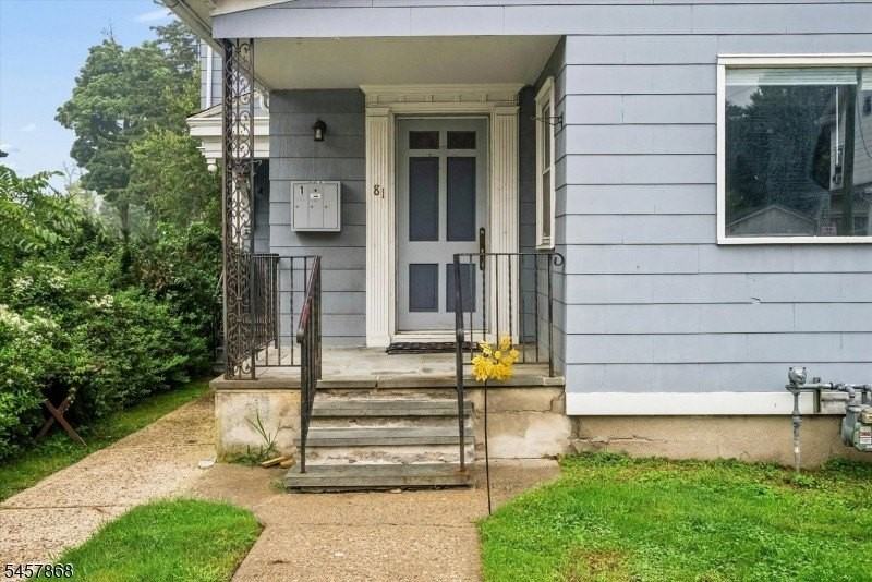 81 Main St #A - Photo 4 of 30