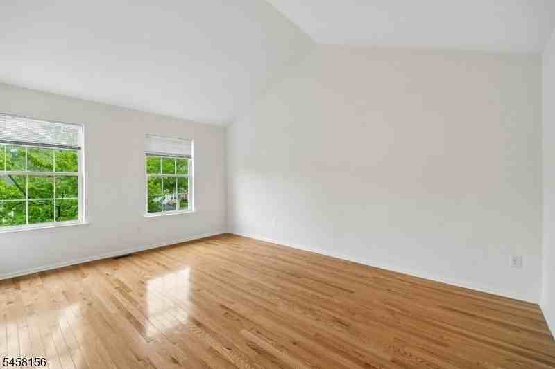 4 Prescott Ct - Photo 4 of 42
