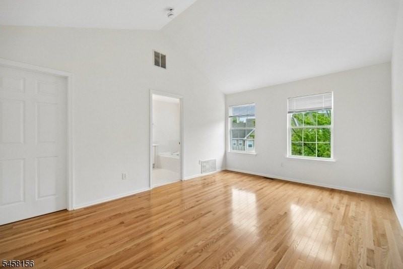 4 Prescott Ct - Photo 5 of 42