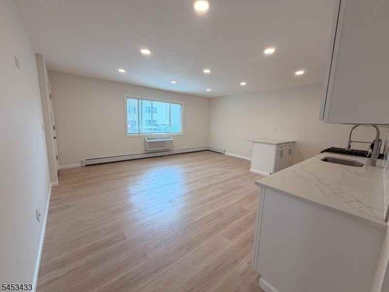 291 Garibaldi Ave #13 - Photo 4 of 11