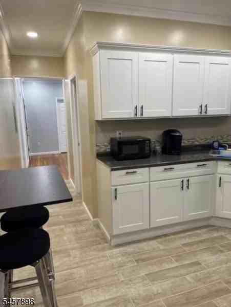 560 Monroe Ave #1 - Photo 5 of 14
