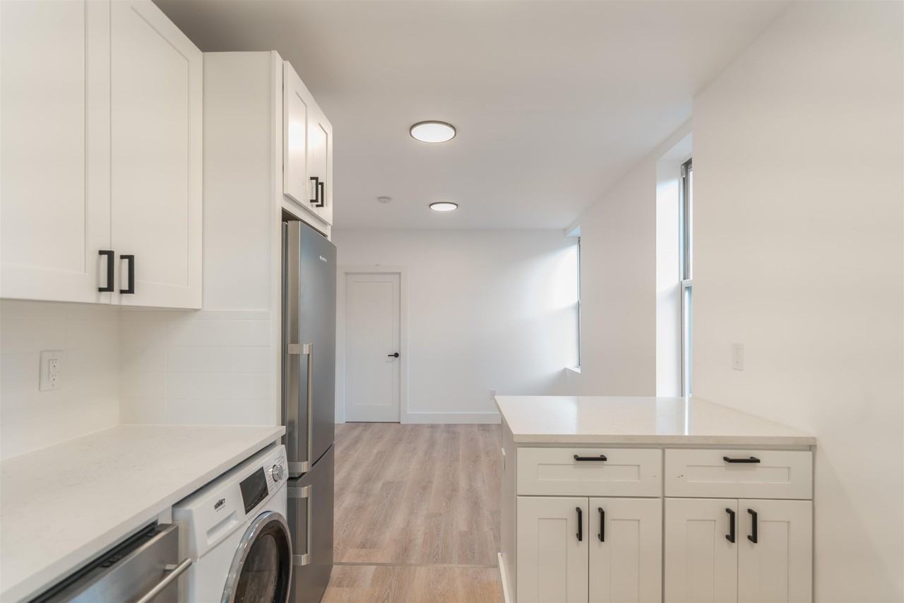 500 Monroe St #4 - Photo 6 of 14