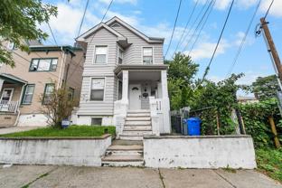 9 W 51st St - Photo 1 of 1