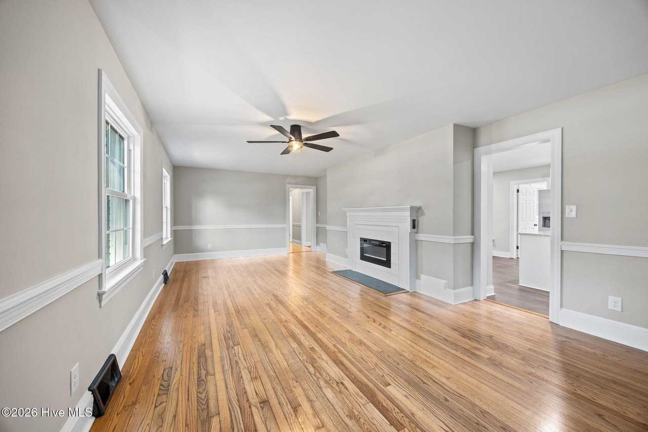 1401 Greenville Blvd Se - Photo 3 of 49