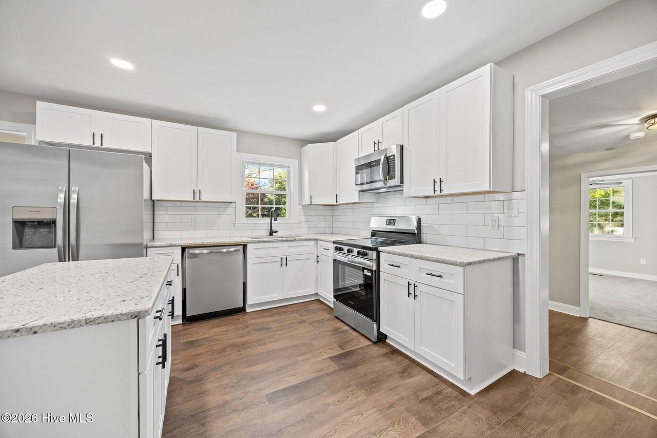1401 Greenville Blvd Se - Photo 6 of 49