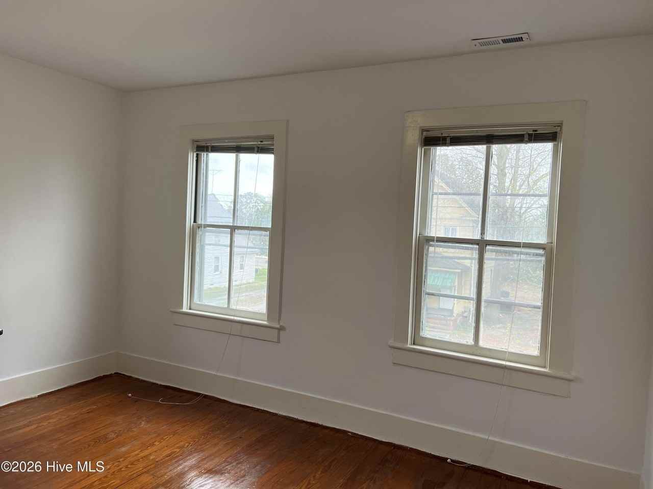 717 N Road St - Photo 2 of 10