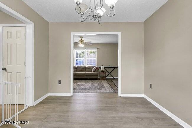 134 Lawndale Ln - Photo 7 of 27