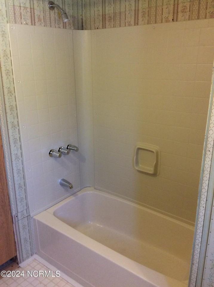 358 White Oak Dr - Photo 6 of 22